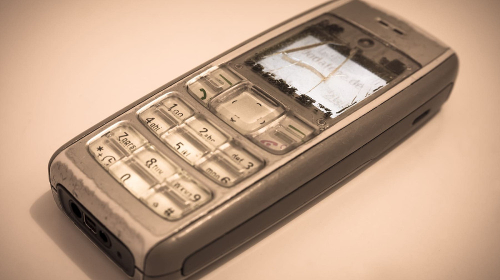    Почему старые кнопочные телефоны могут взорваться прямо в вашем кармане
