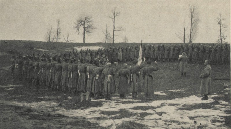 Присяга Временному правительсву в действующей армии. 1917 год. Из открытых источников