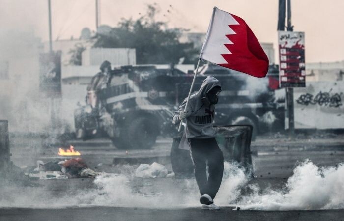 Фото с протестов в Бахрейне, 2011 год