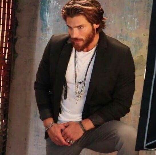 Джан Яман: "Мачо" в Эпоху #MeToo. Размышления о Сексуальности, Пост-Иронии и Кризисе Гегемонной Маскулинности