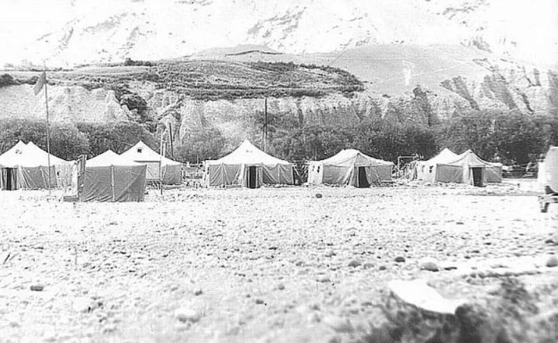 Временный палаточный лагерь пограничников из минбата в ДРА