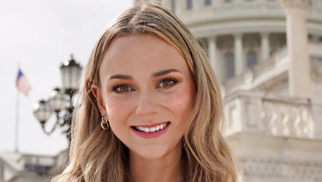   Пресс-секретарь NASA Бетани Стивенс