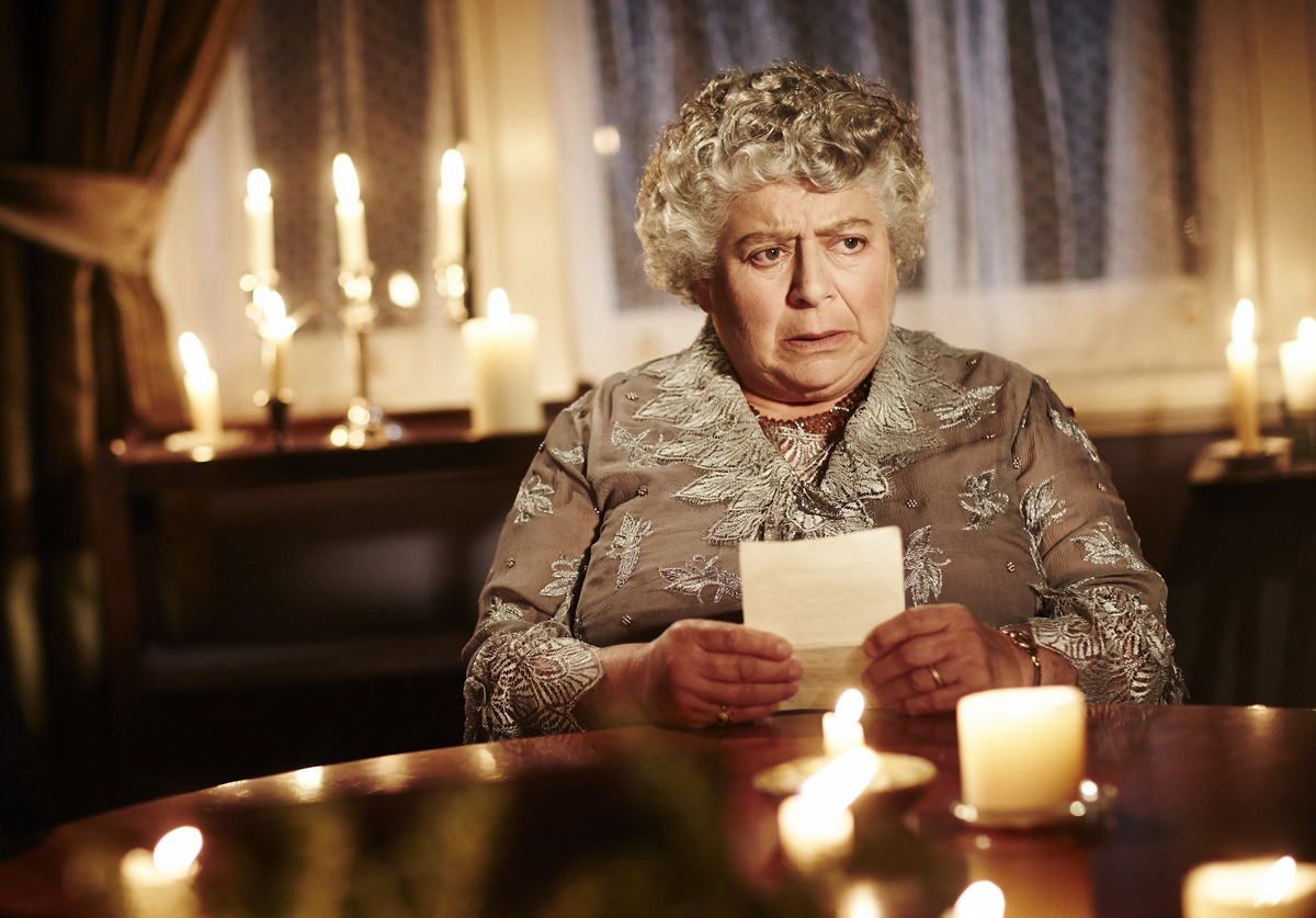 Миссис Стэнли на спиритическом сеансе