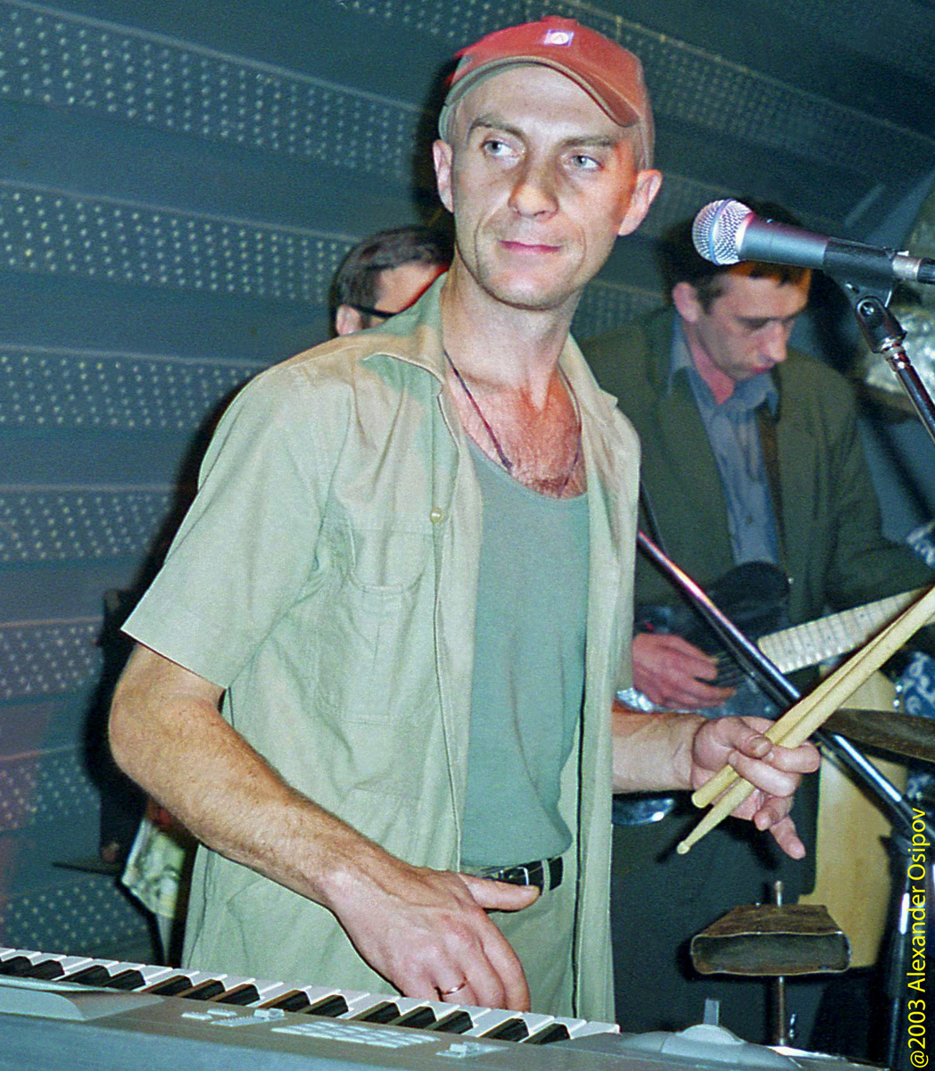 Виктор Пивторыпавло, основатель группы «Запрещенные барабанщики», 2003 г.