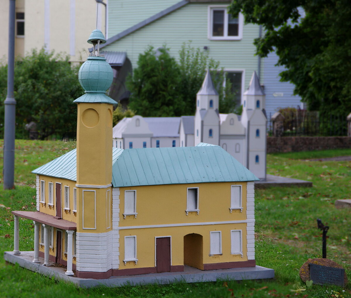 Макет Городской ратуши XVI века с дарственнной табличкой, Сентябрь 2025 г. 