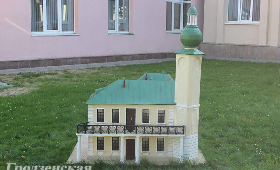 Макет Городской ратуши XVI века, Октябрь 2014 г. Источник фото: [1].