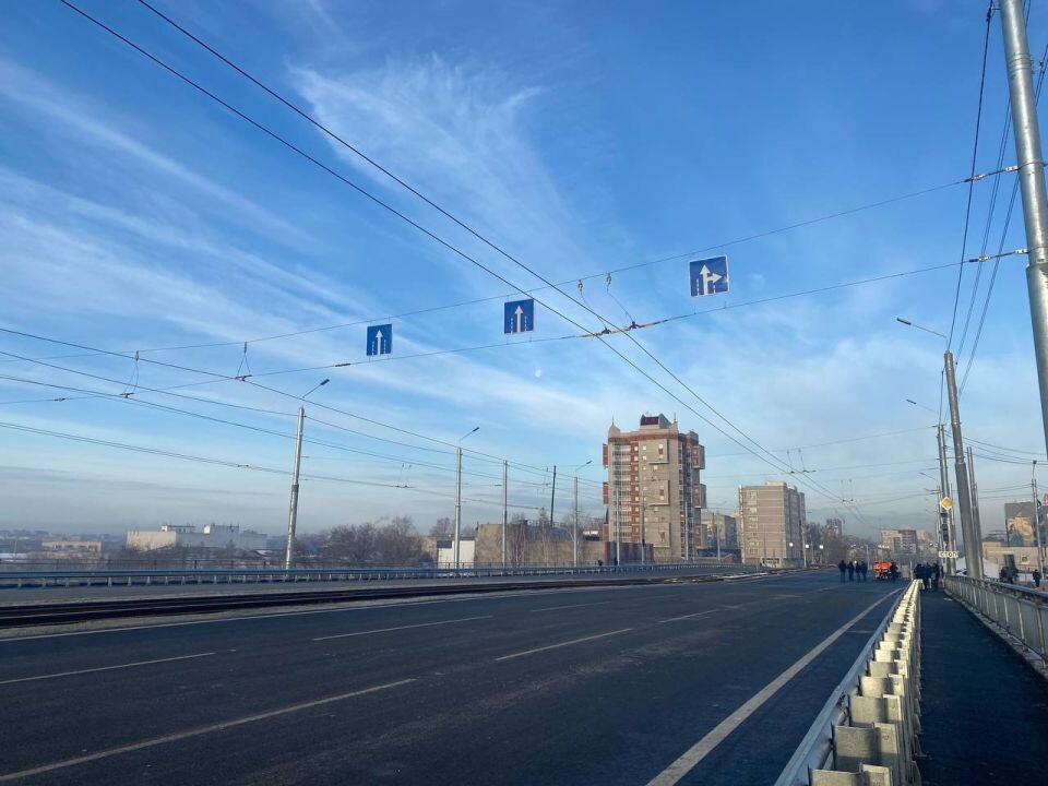    Открытие движения по путепроводу на проспекте Ленина . Источник: "Толк"