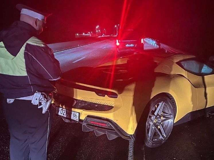     Ferrari 296 GTB разбилась на трассе Пермь – Екатеринбург. Фото: t.me/gibdd_66.