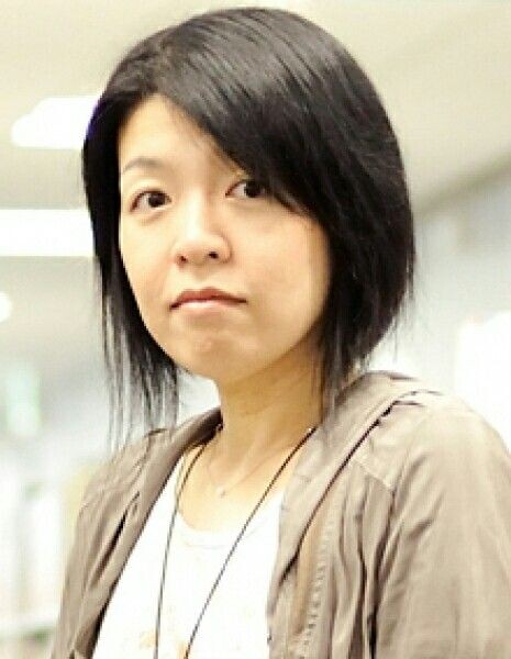 Хиро Арикава - обласканная критиками и публикой, но при этом очень скромная писательница.