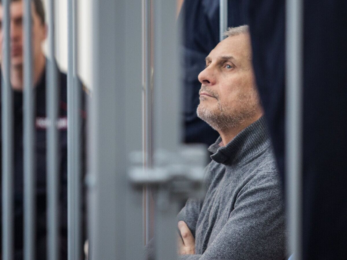    Бывший губернатор Сахалинской области Александр Хорошавин, обвиняемый в получении взяток, на заседании Южно-Сахалинского городского суда. 6 марта 2017 года© РИА Новости / Кирилл Ясько