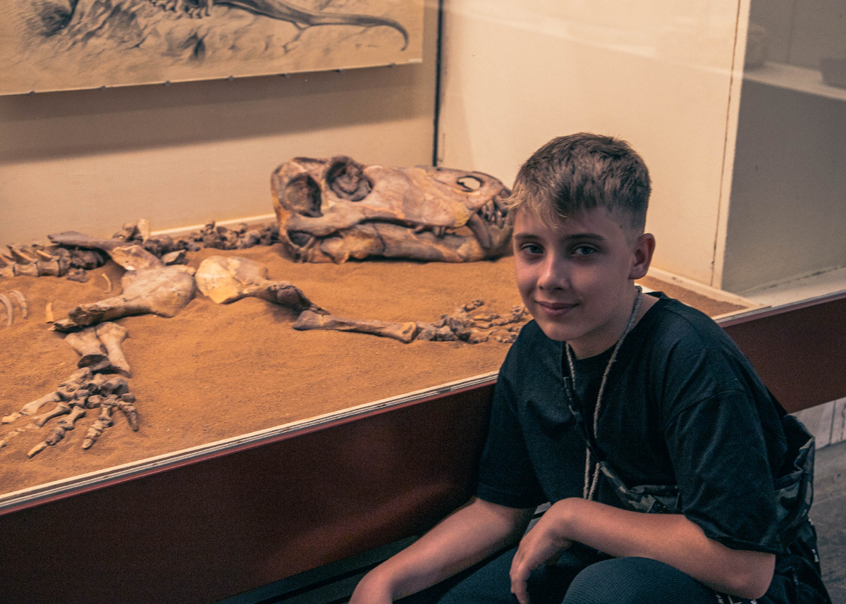 Как я использовала DeepSeek, чтобы показать сыну-фанату палеонтологии ценность географии