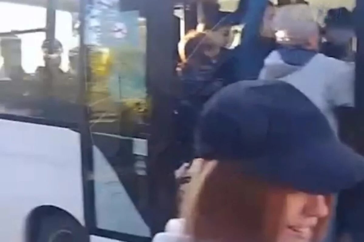    Жители пригорода Хабаровска каждый день вынуждены штурмовать автобус