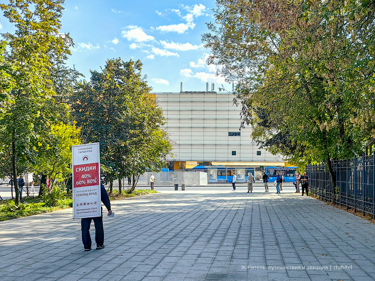 Выход из станции метро «Речной вокзал»