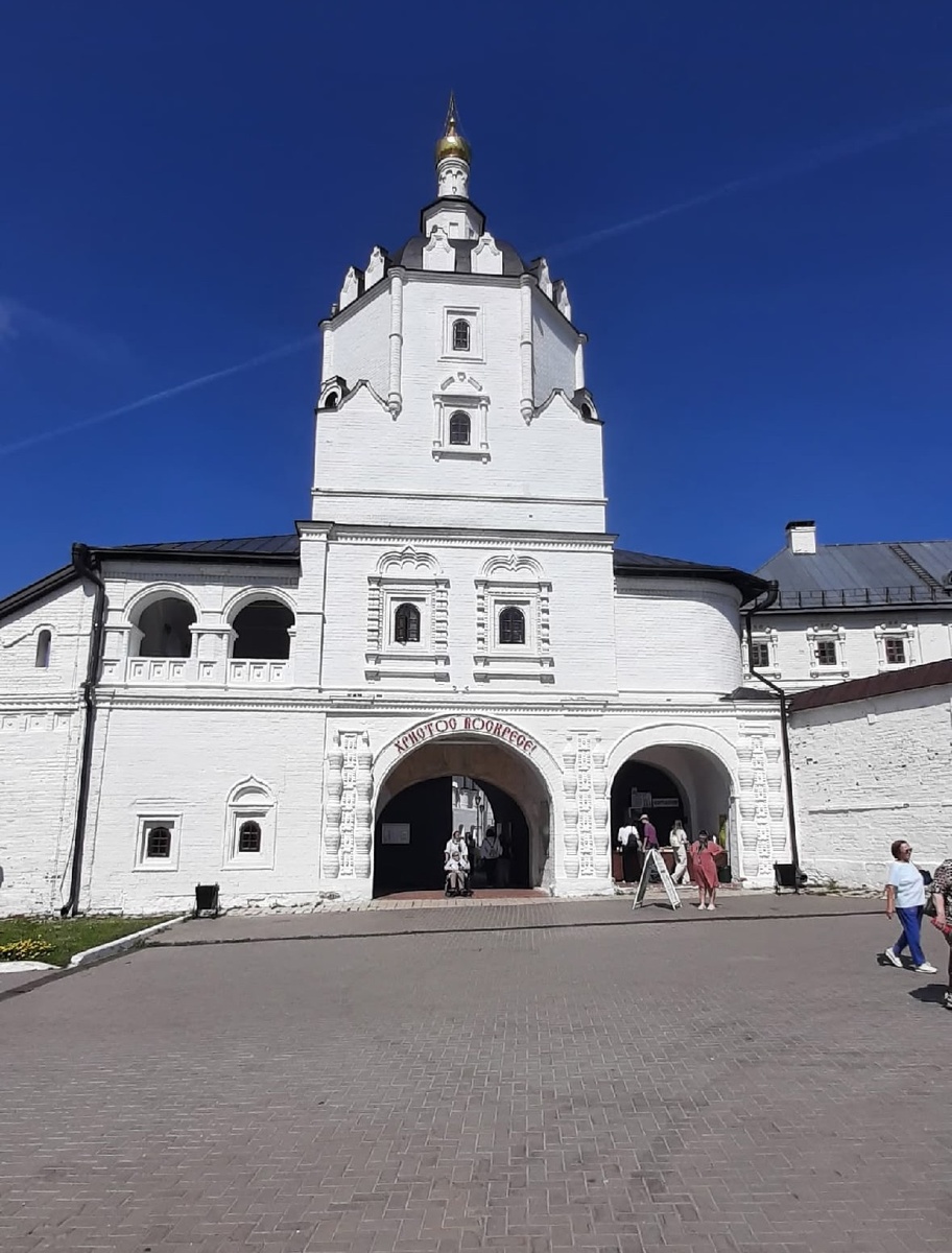 Надвратная церковь - Свияжский Богородице-Успенский монастырь (личное фото)