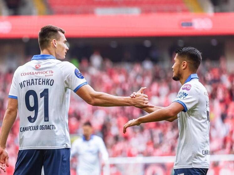     Владимир Игнатенко и Ильзат Ахметов. Фото: ПФК «Крылья Советов»