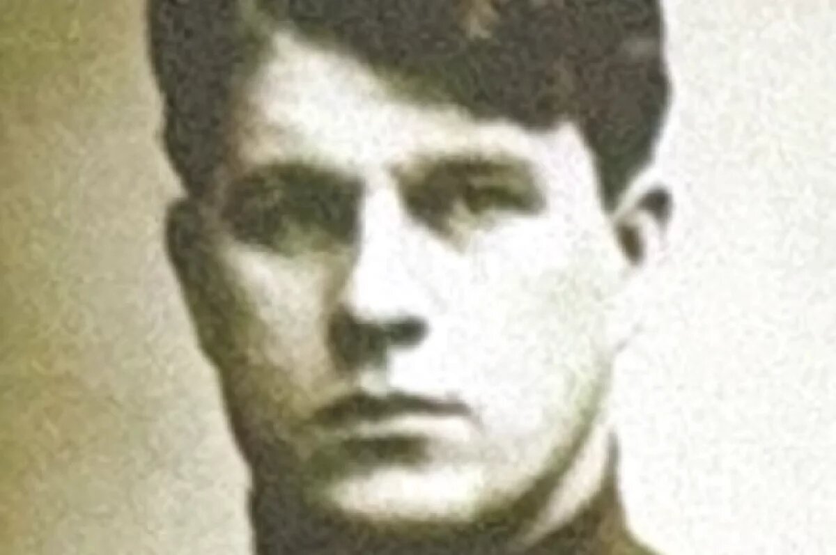    Чекист Григорий Сыроежкин.