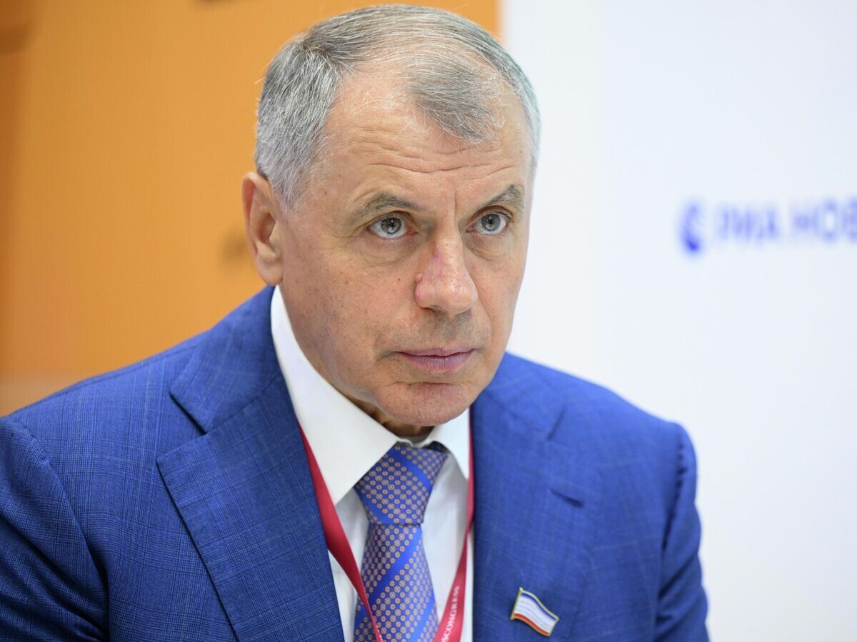    Председатель Государственного Совета Республики Крым Владимир Константинов на ПМЭФ-2025© РИА Новости / Александр Кряжев