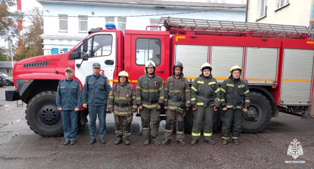 Жильцы многоэтажного дома в Твери поблагодарили спасателей за четкую работу