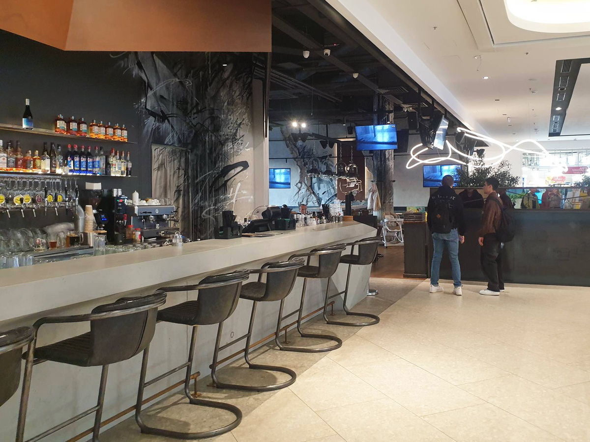 Вход в пивной ресторан "Сварня"