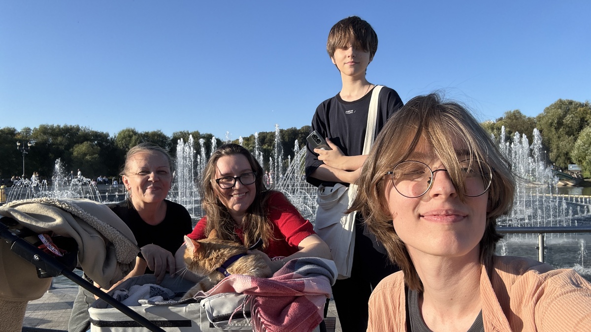 Снова пришли в Царицыно, но на этот раз — чтобы увидеть его осенним