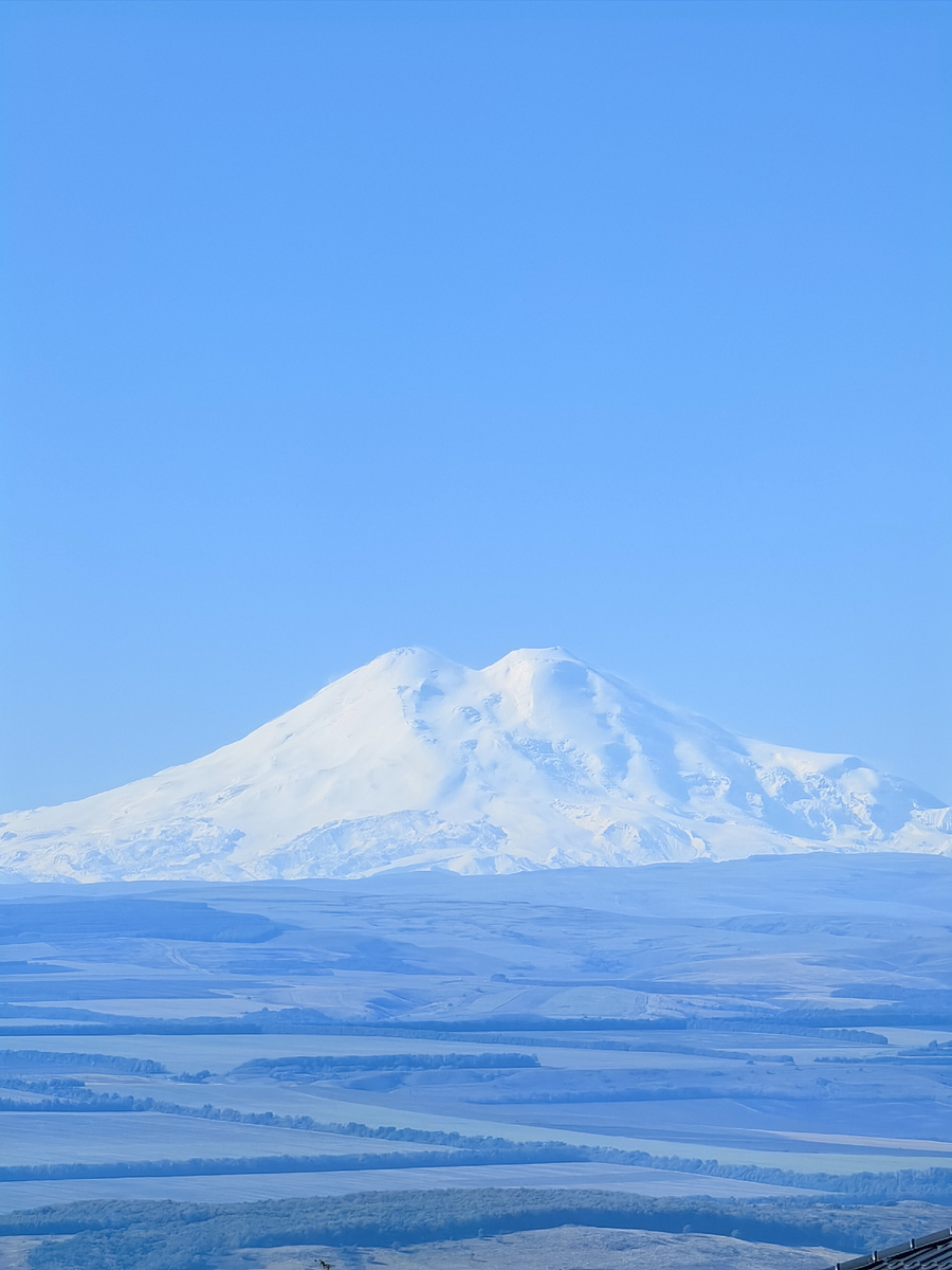 Эльбрус утром