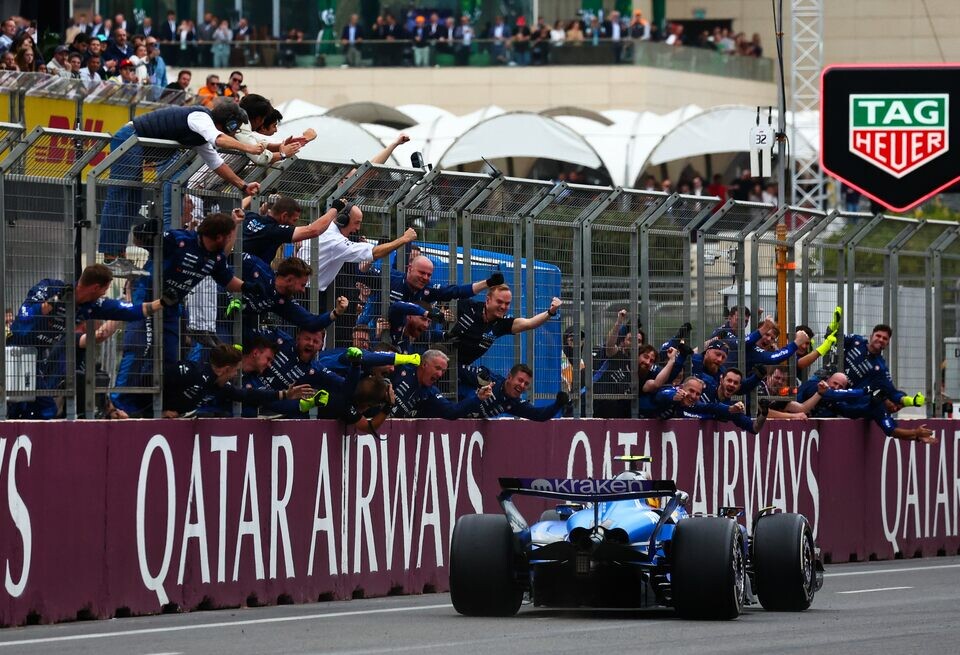    Карлос Сайнс ответил на вопрос о бесподиумной серии ХэмилтонаWilliams