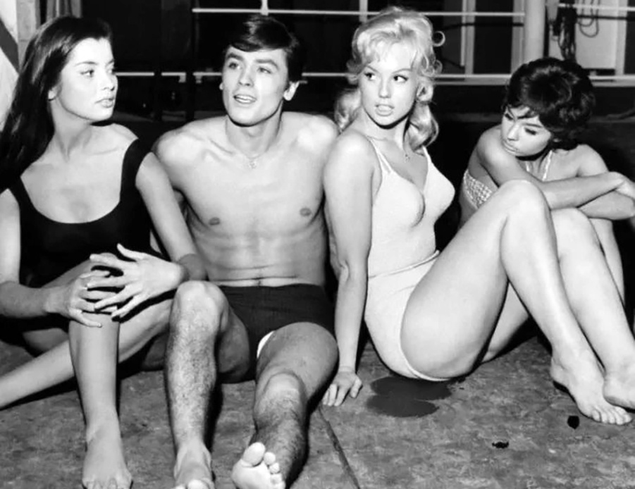 С Милен Демонжо