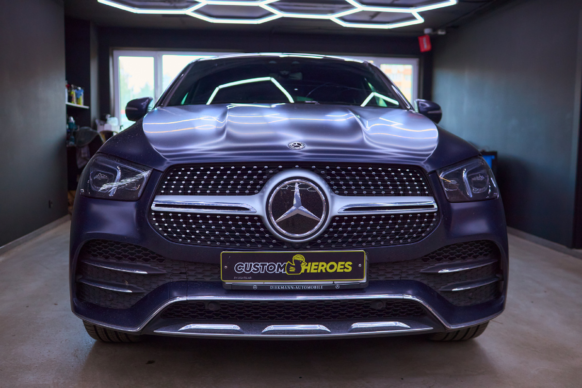 Иточник фото: https://custom-heroes.ru/raboty/vid-uslugi/osnaschenie-avtomobilya/mercedes-benz-gle-w167-ustanovka-dovodchikov-dverey/