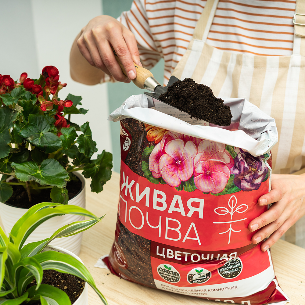 Почвогрунт Живая почва "Цветочная"