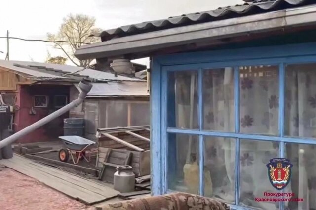    Дом, где мать зарубила своих детей. Фото: Прокуратура Красноярского края
