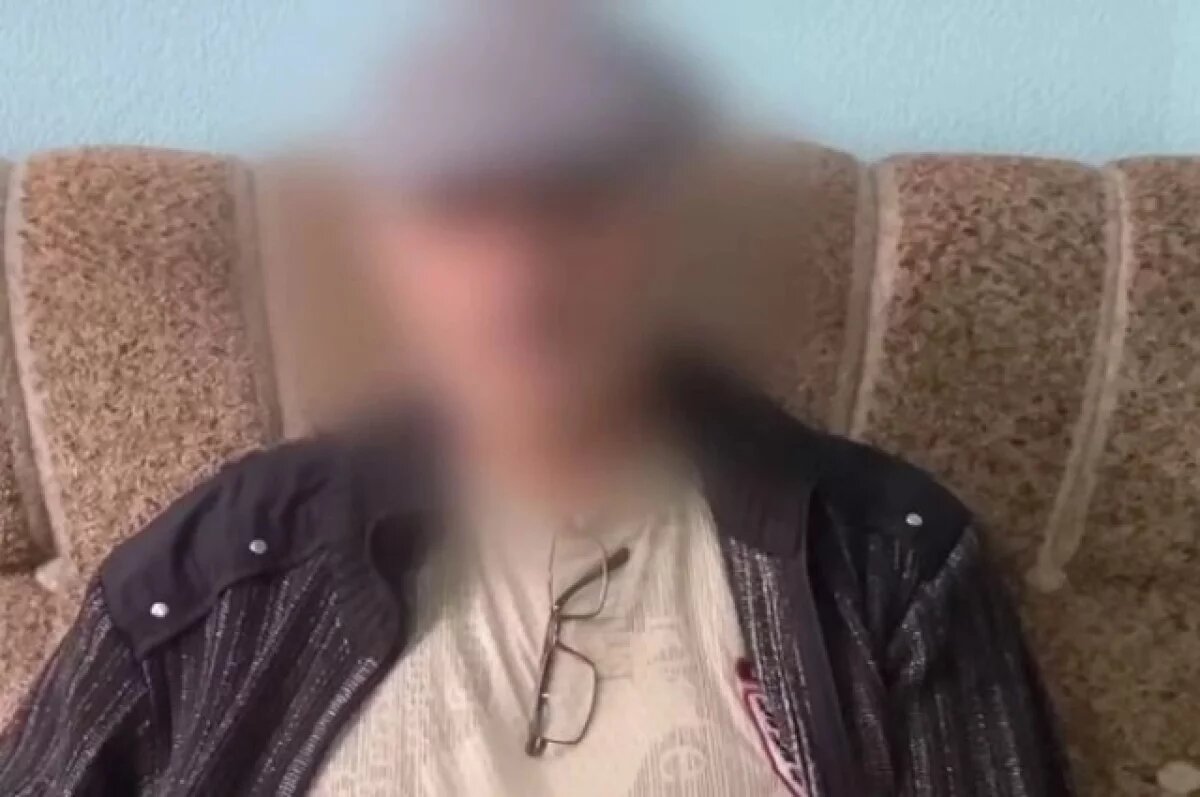    Потерпевший от действий мошенников.