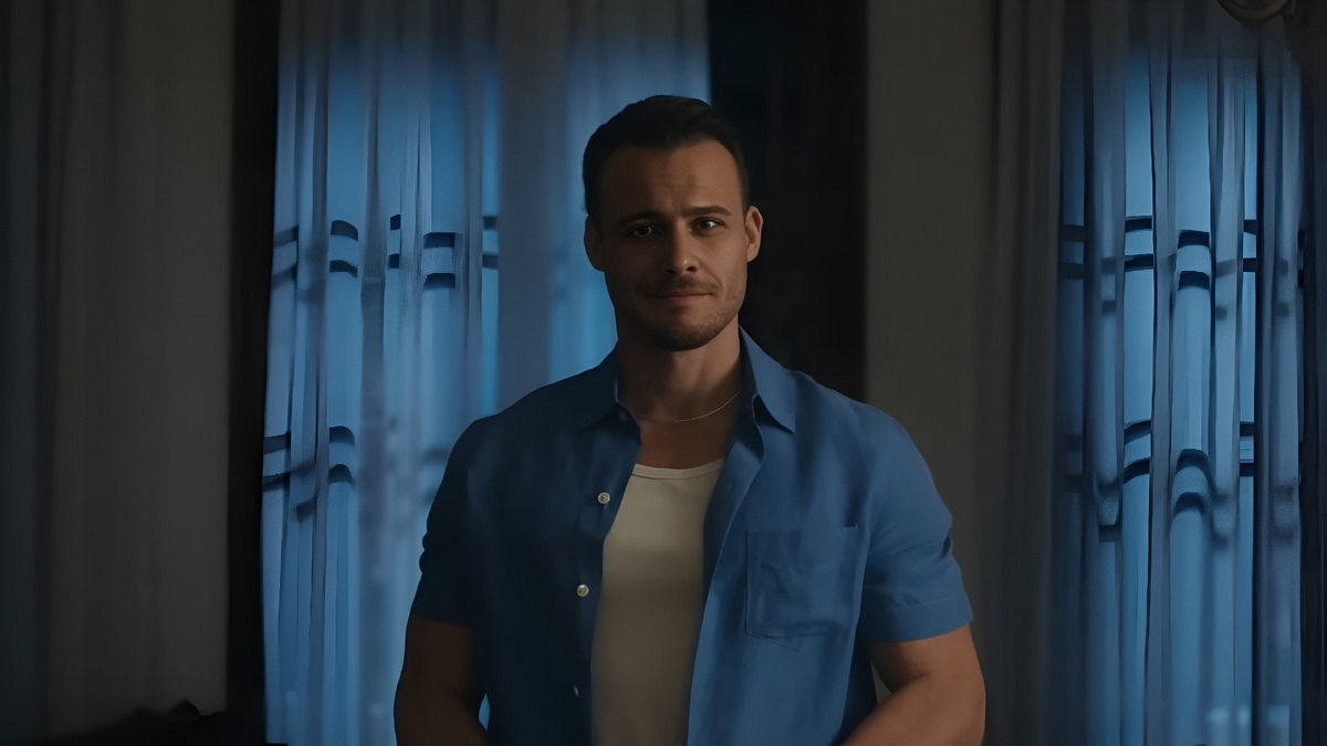 «Платоник: Отель „Голубая луна“»