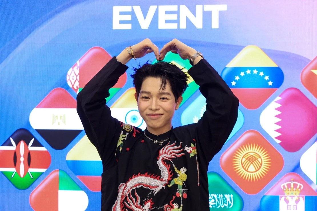    Певец Дык Фук (Источник: фотохост-агентство ТАСС для конкурса «Интервидение»)