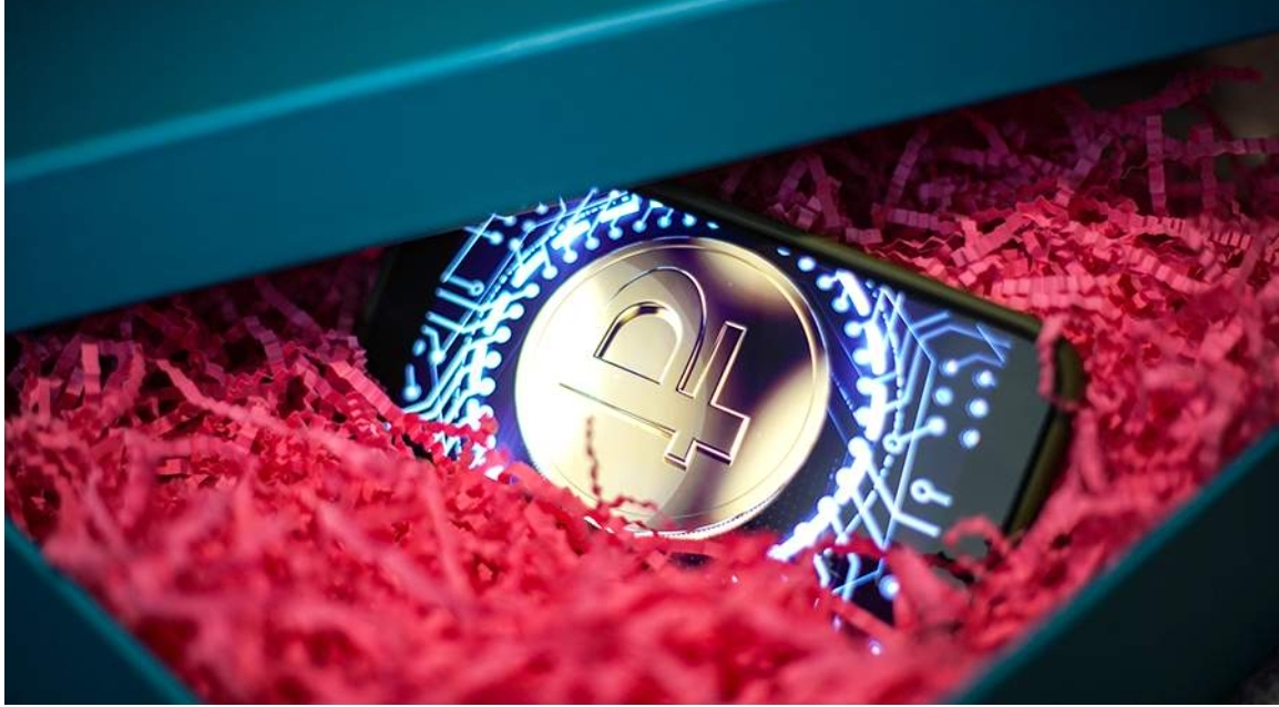 Представьте, что у вас в смартфоне есть цифровой кошелек, куда Центробанк напрямую кладет деньги