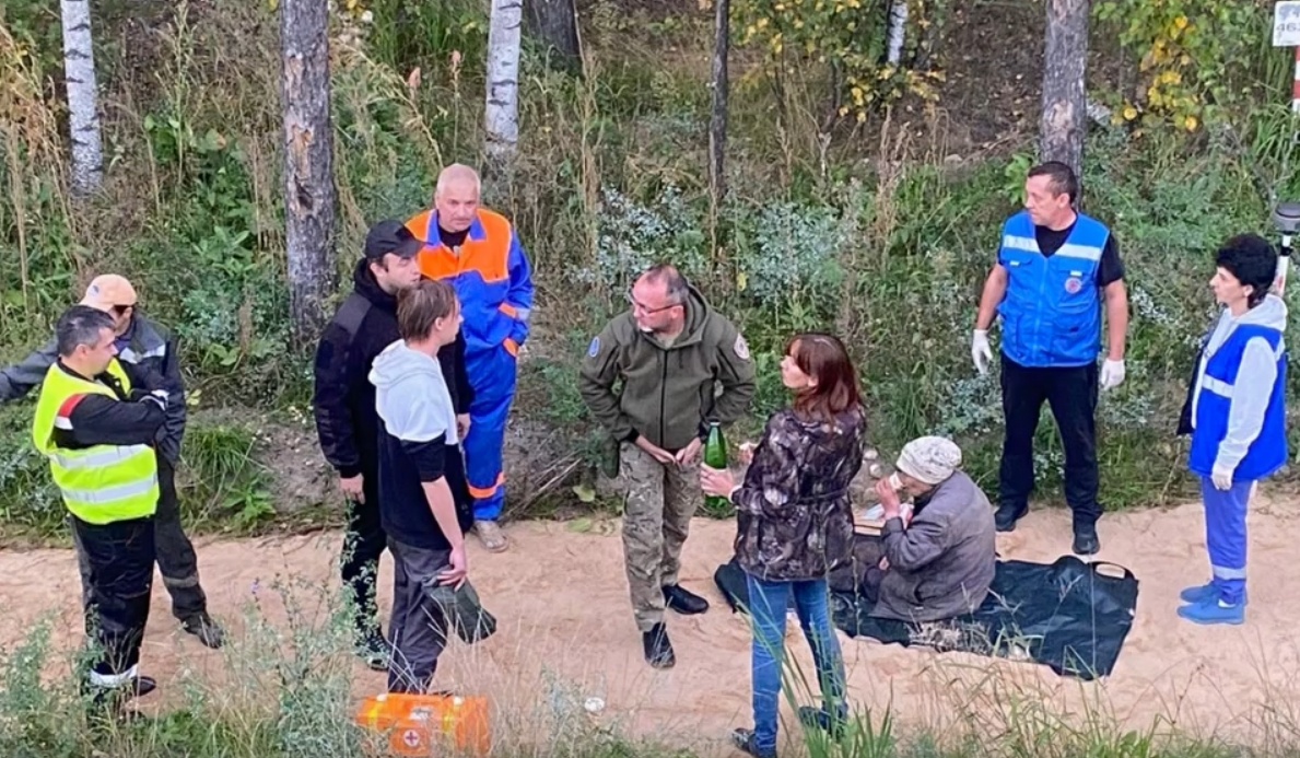    Случайный водитель увидел пропавшую женщину в кювете у дороги и сообщил полицейским