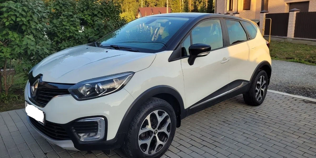Поехал к дилеру Хавал за Джулионом, заодно оценили мой Renault Kaptur (2018 год, 97.000 км). После тест-драйва улетел на своей Рено
