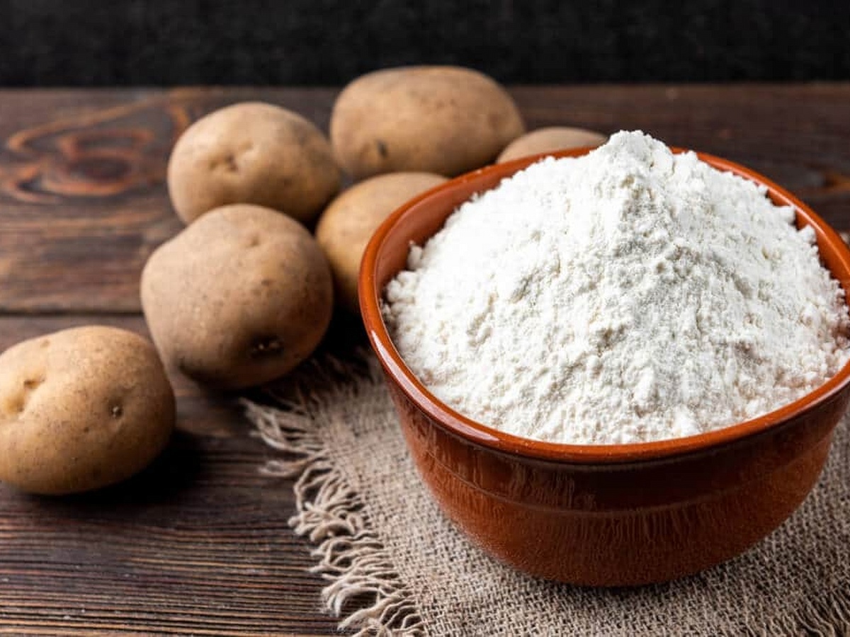 Крахмал удобен в чистке предметов.