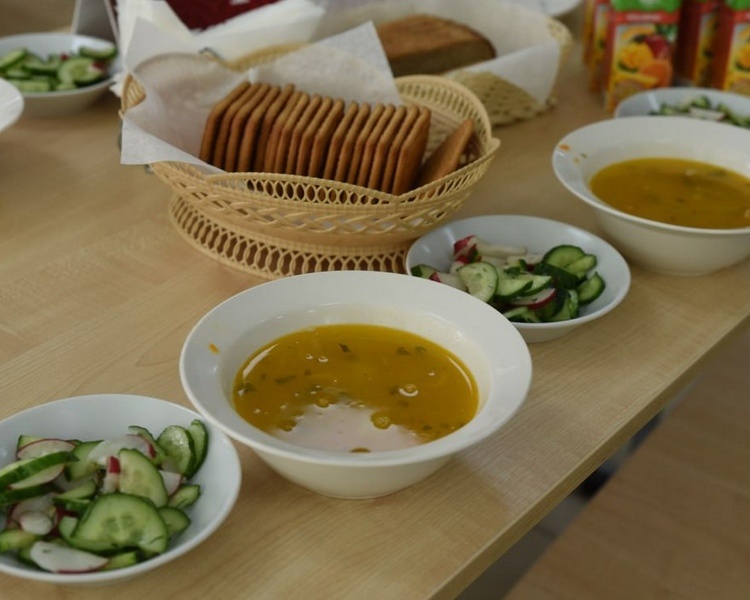     В Курской области прошли проверки качества школьного питания