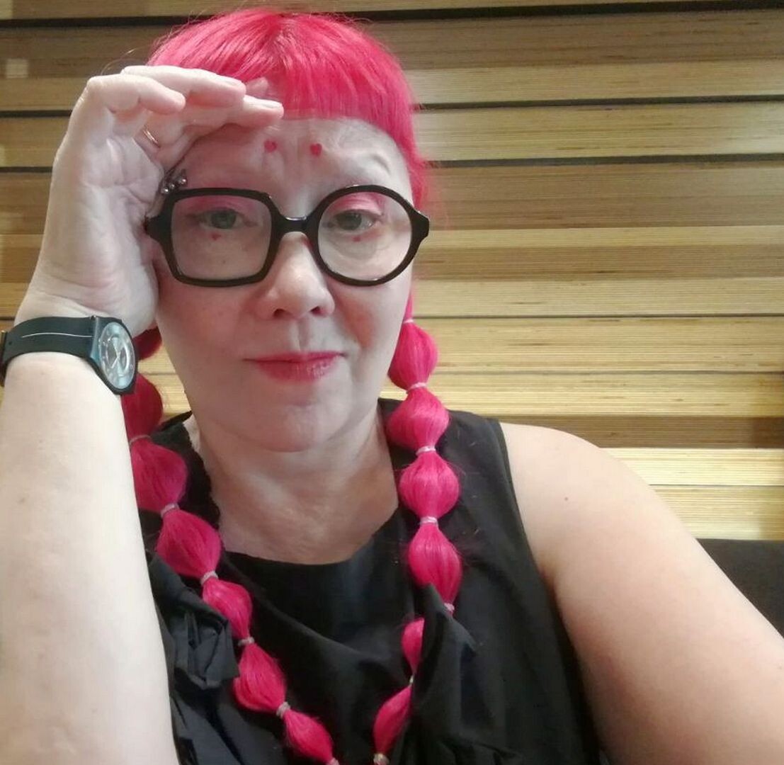 Наталья Романова, автор книг "Идеальная грамотность" и "Пиши без правил"