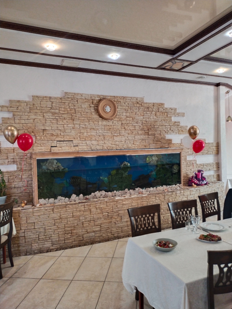 Правда, этот бассейн без рыбов. Или как его там? Ой, не спрашивайте!🤣