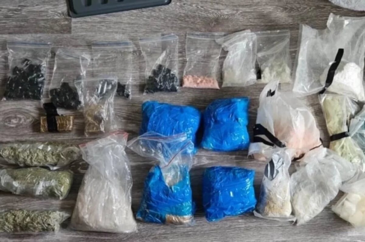    В Тольятти у пассажира автомобиля обнаружили наркотики