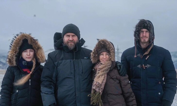 Помните автралийскую семью, которые переехали на Алтай? Как сложилась их жизнь спустя 6 лет