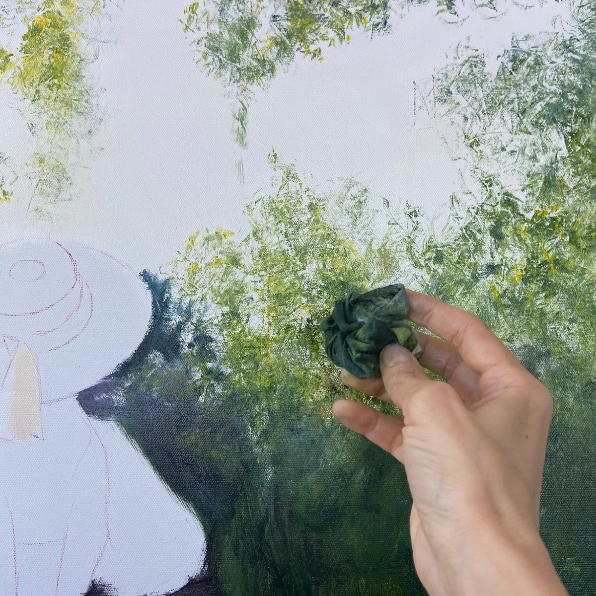 Скомканая нетканная салфетка