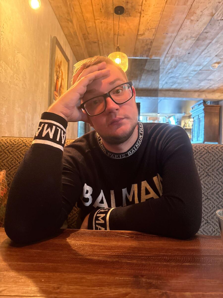 Редкое фото последних дней — зубр в трезвом состоянии :))