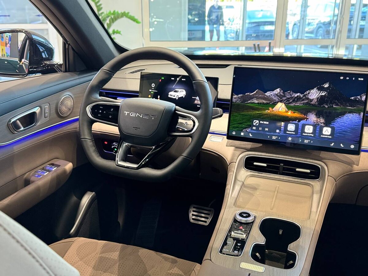 Стильный и лаконичный интерьер кроссовера Т8 