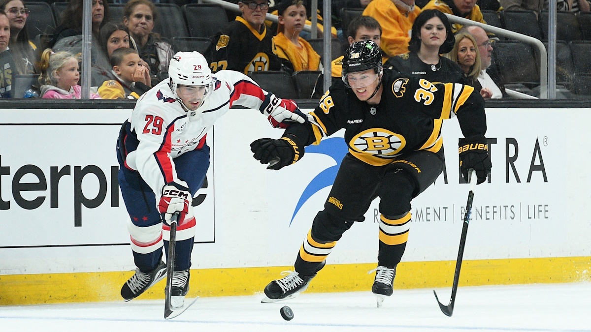    "Вашингтон" без Овечкина победил "Бостон" в предсезонной игре. Фото: REUTERS