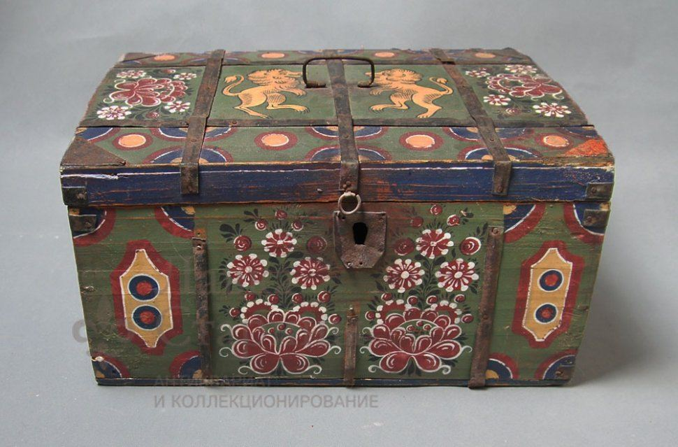 Старинный расписной сундук, дерево, Россия, 19 в. Фото с нашего сайта dvaveka.ru