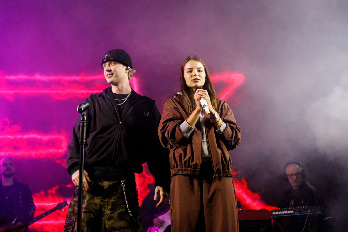 Егор Крид и председатель Движения «Здоровое Отечество» Екатерина Лещинская