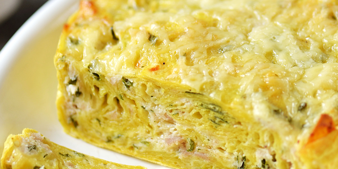 Интересный и УДОБНЫЙ рецепт для будней: куски лаваша вместо теста, фарш и сыр – пирог выходит мягким, сытным и хорошо хранится