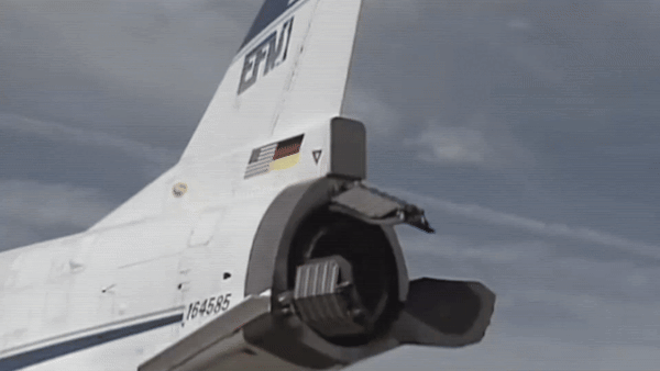 Система управления вектором тяги на X-31